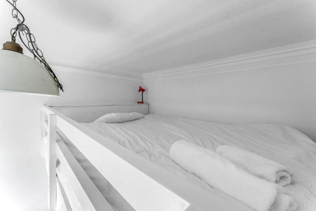 Bright And Spacious Flat Overlooking The Meadows Апартаменты